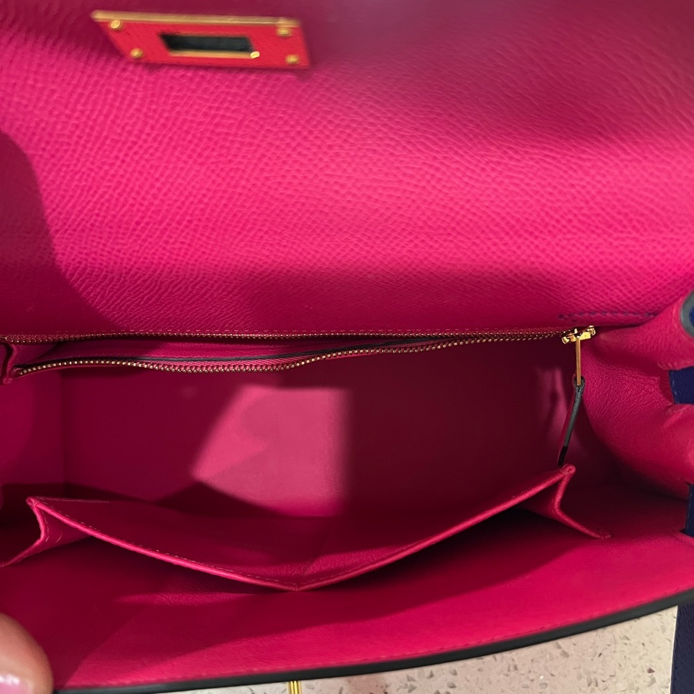 🏆💐HOST PICK💐🏆🩷💙Hermès Kelly 28 Epsom Leather Bag With Gold Hardware🩷💙 - Picture 14 of 17